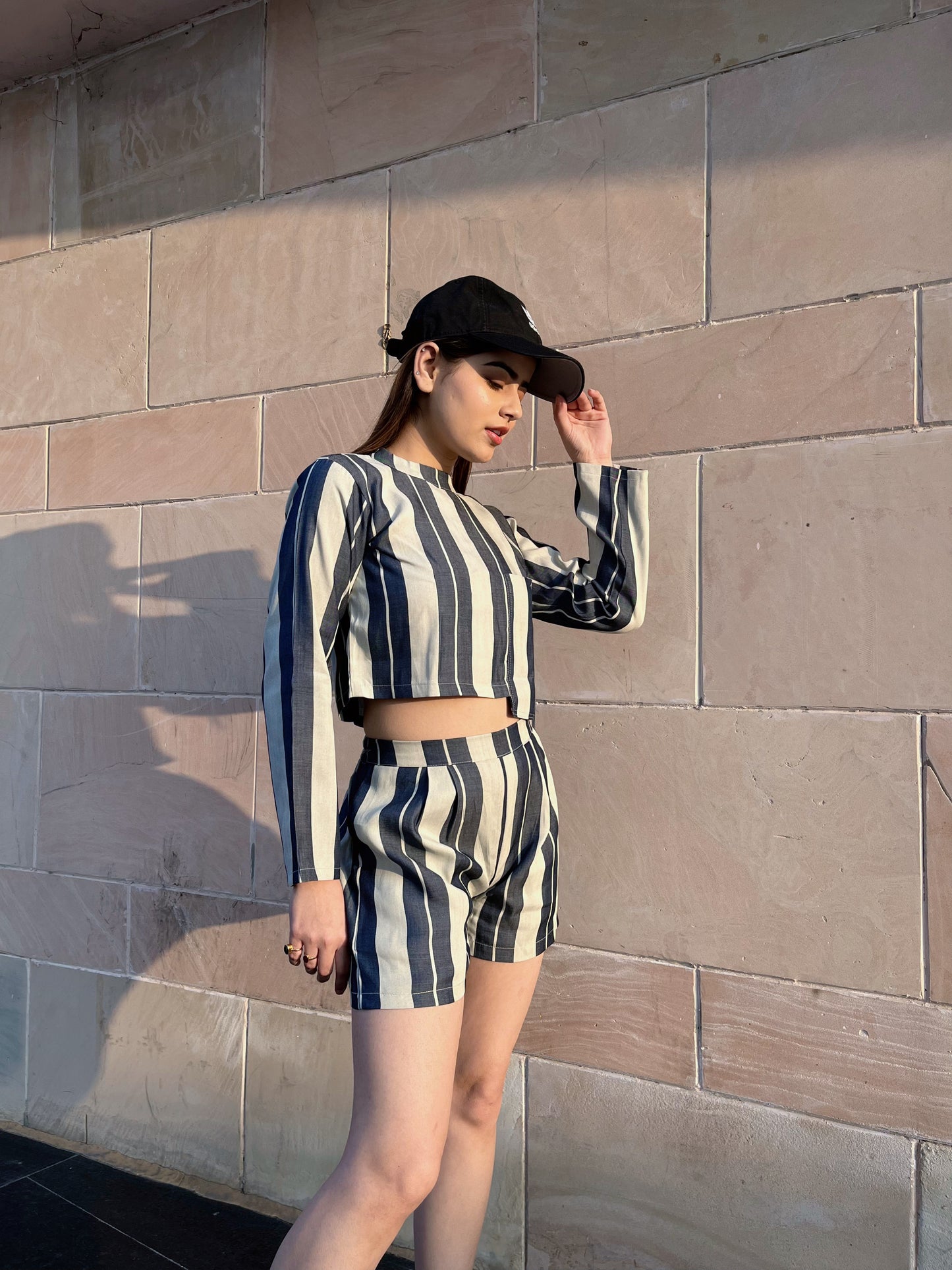 Monochrome Back Buttoned Set